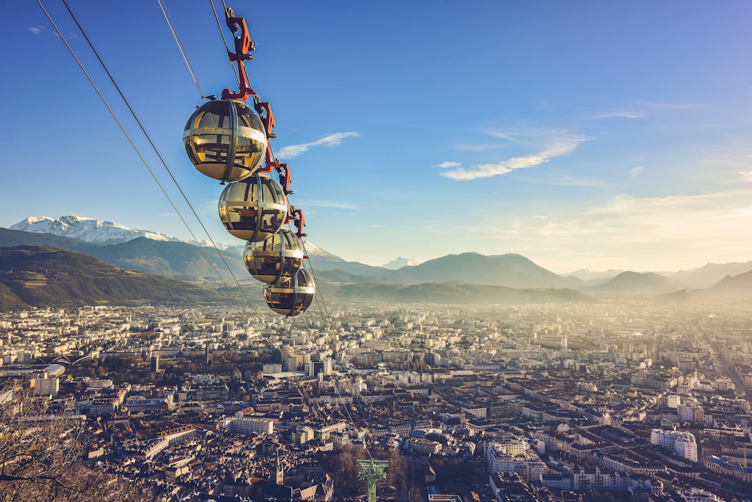 Création de Chatbot IA à Grenoble : Automatisez & Innovez à Grenoble