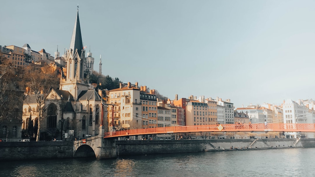 Création de Chatbot IA à Lyon : Performance et Personnalisation à Lyon
