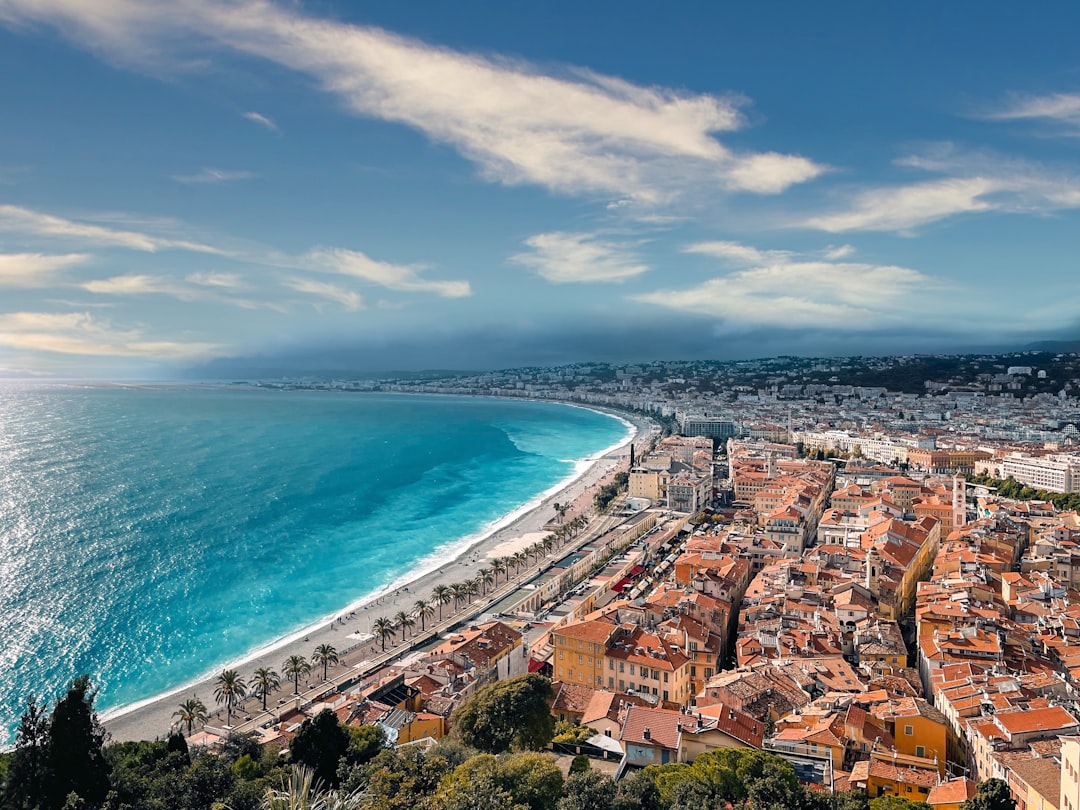 Création de Chatbot IA à Nice : Votre Partenaire Digital Local à Nice