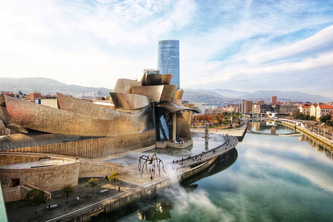 Creación de Chatbots IA Personalizados para Empresas en Bilbao à Bilbao