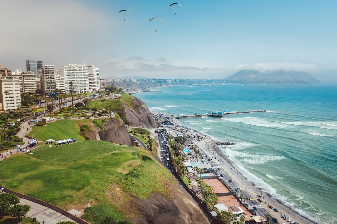 Creación de Chatbots IA en Lima: Soluciones Inteligentes para Tu Negocio Peruano à Lima