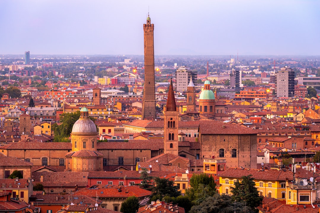 Creazione Chatbot IA a Bologna: L'Innovazione per la Tua Azienda à Bologna