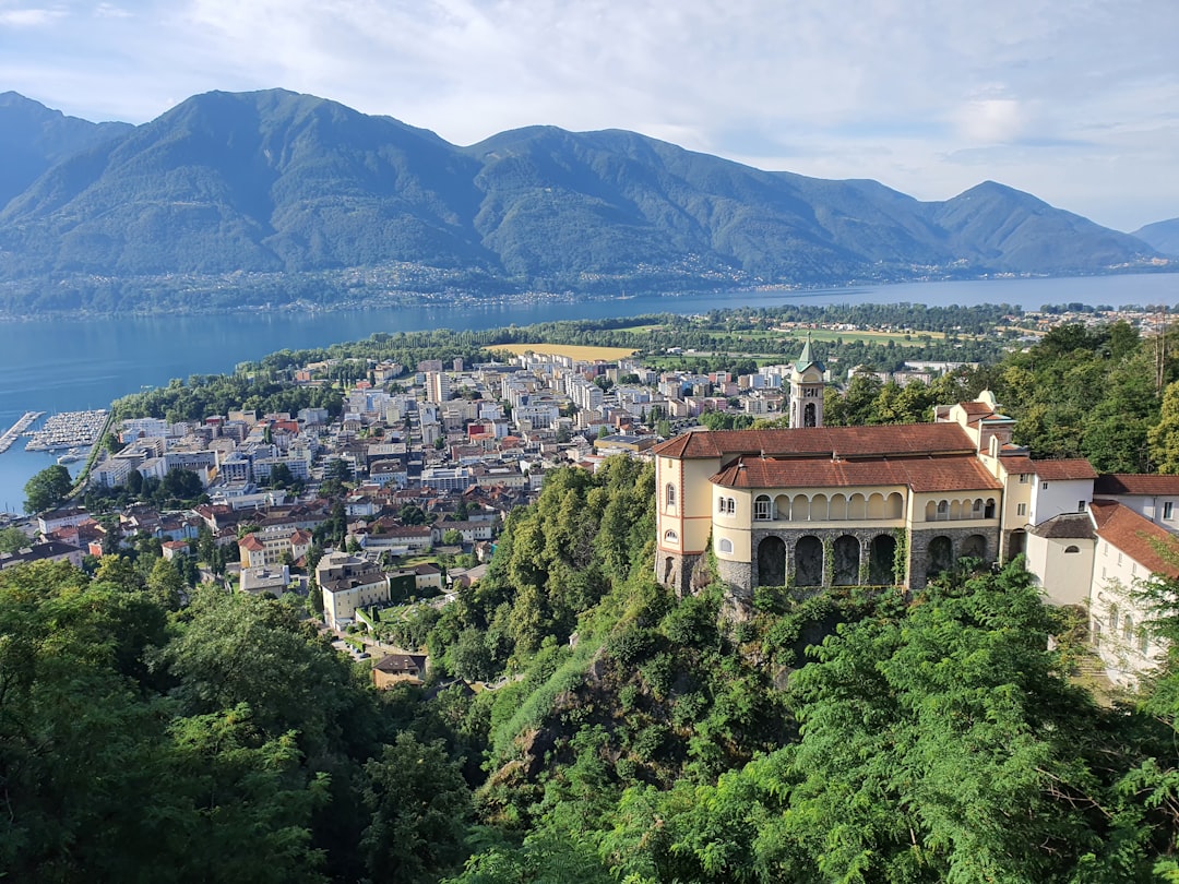 Creazione di Chatbot IA a Locarno: L'Intelligenza Artificiale al Servizio della Tua Azienda à Locarno