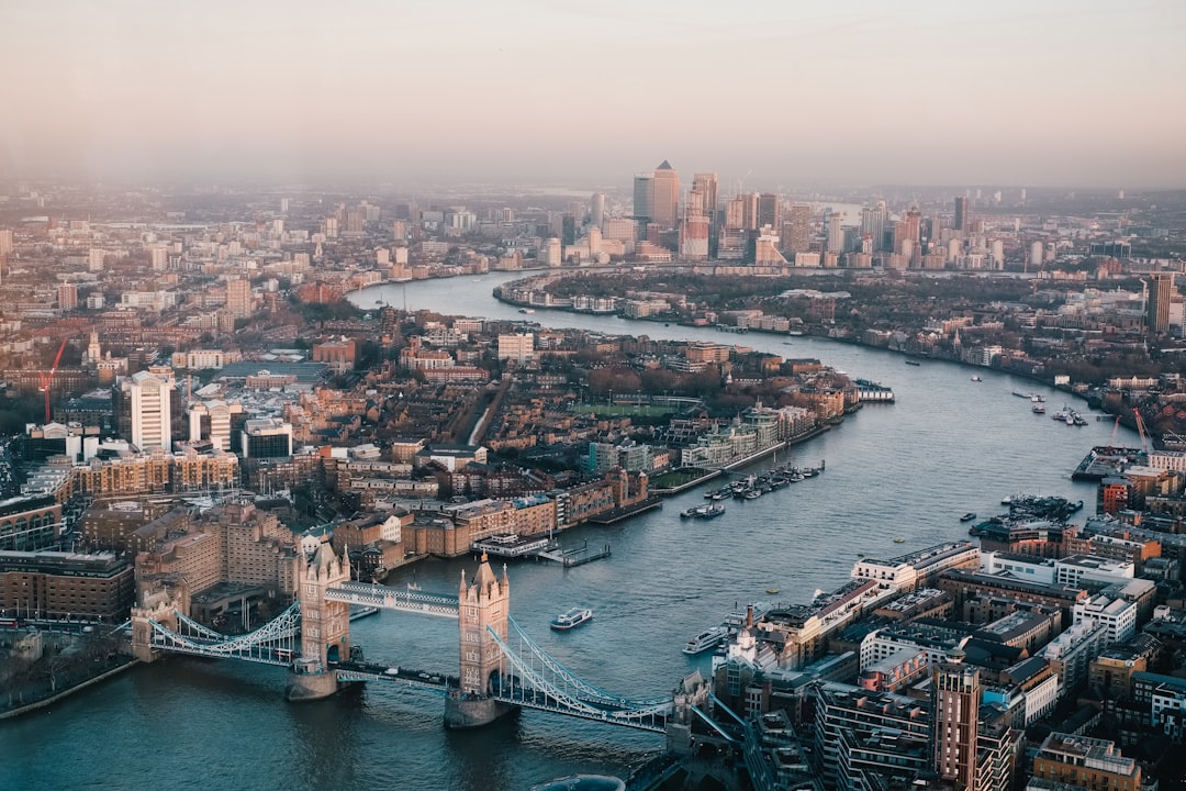 Bespoke AI Chatbot Creation Services in London for UK Businesses à London