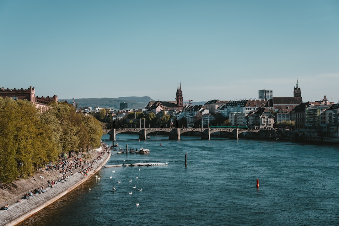 KI-Chatbot Entwicklung Basel: Smarte Lösungen für Basler Unternehmen à Basel