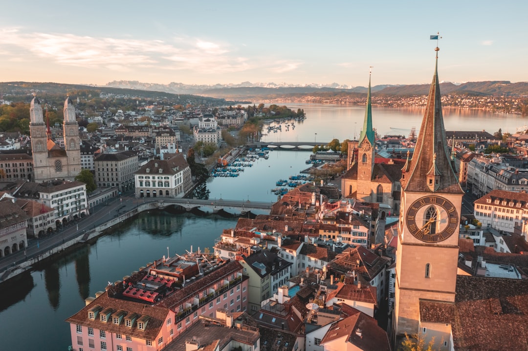 KI-Chatbot Erstellung in Zürich: Ihr Partner für digitale Exzellenz à Zürich